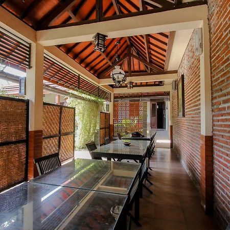Oyo 1361 Singosari Family Residence Banyuwangi  Dış mekan fotoğraf