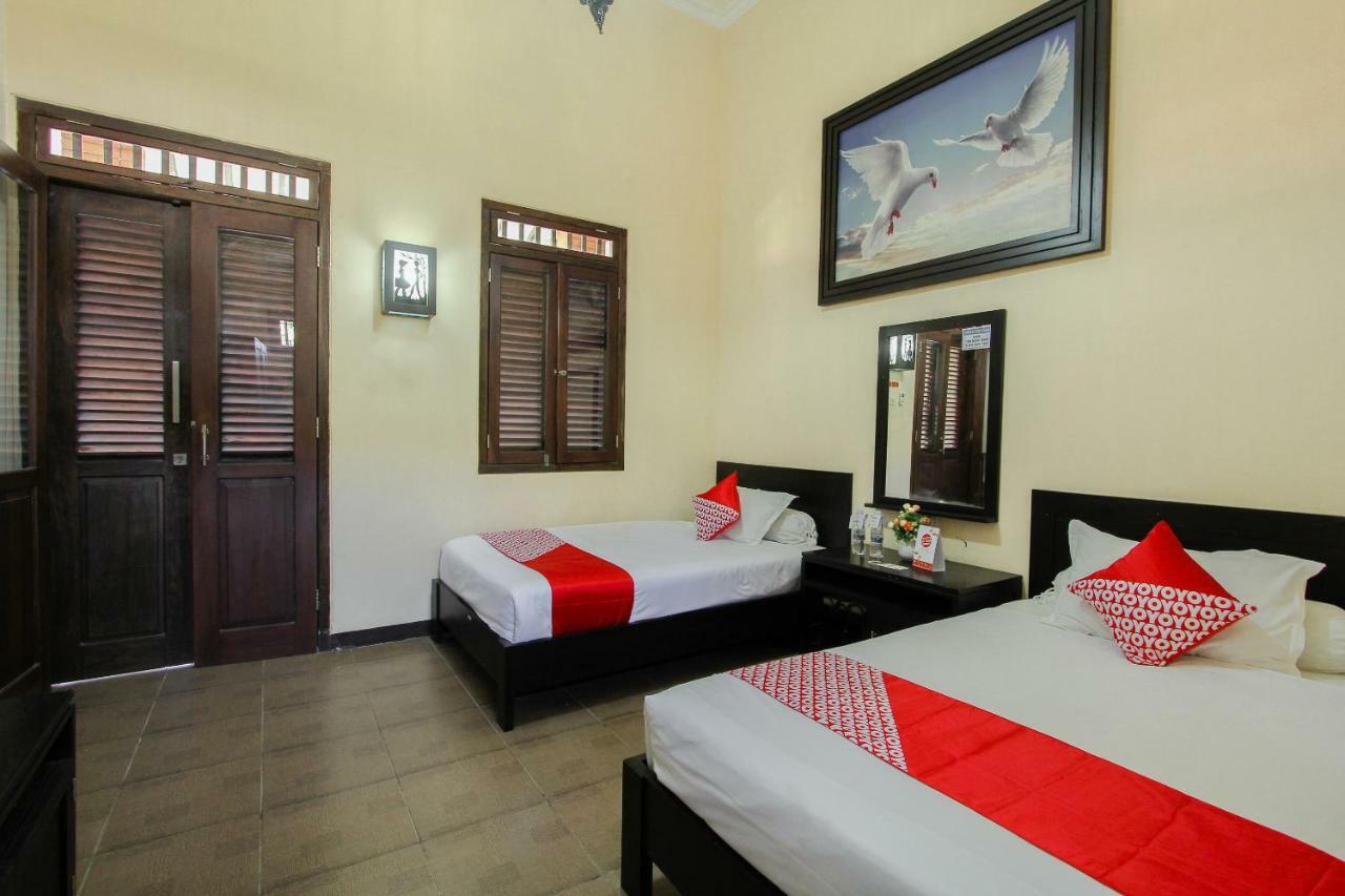 Oyo 1361 Singosari Family Residence Banyuwangi  Dış mekan fotoğraf