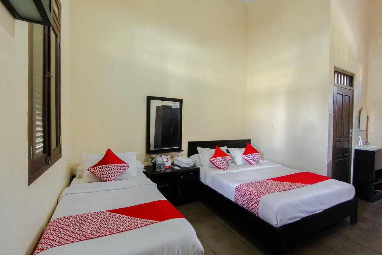 Oyo 1361 Singosari Family Residence Banyuwangi  Dış mekan fotoğraf
