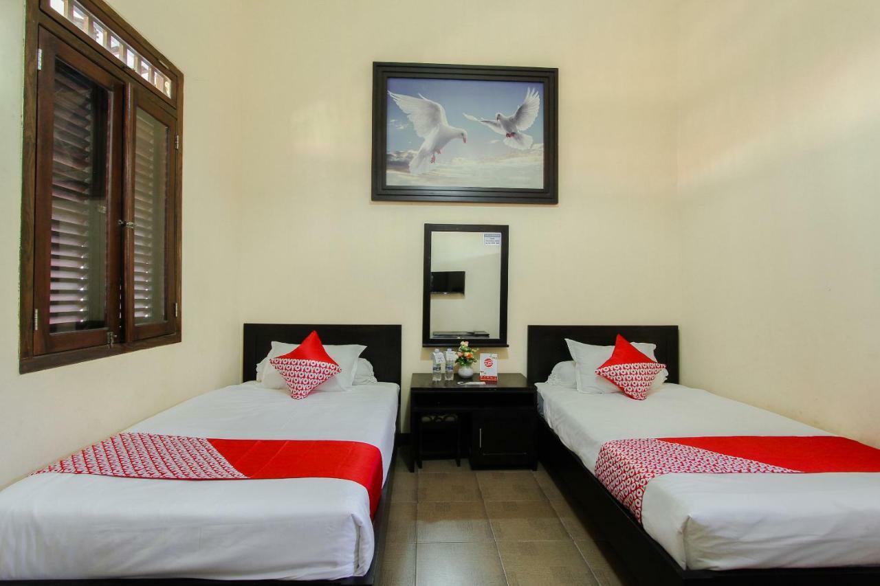 Oyo 1361 Singosari Family Residence Banyuwangi  Dış mekan fotoğraf