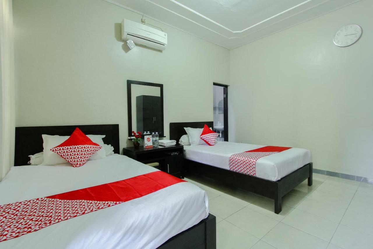 Oyo 1361 Singosari Family Residence Banyuwangi  Dış mekan fotoğraf