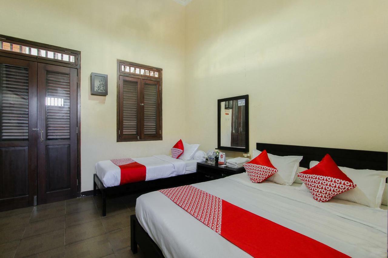 Oyo 1361 Singosari Family Residence Banyuwangi  Dış mekan fotoğraf