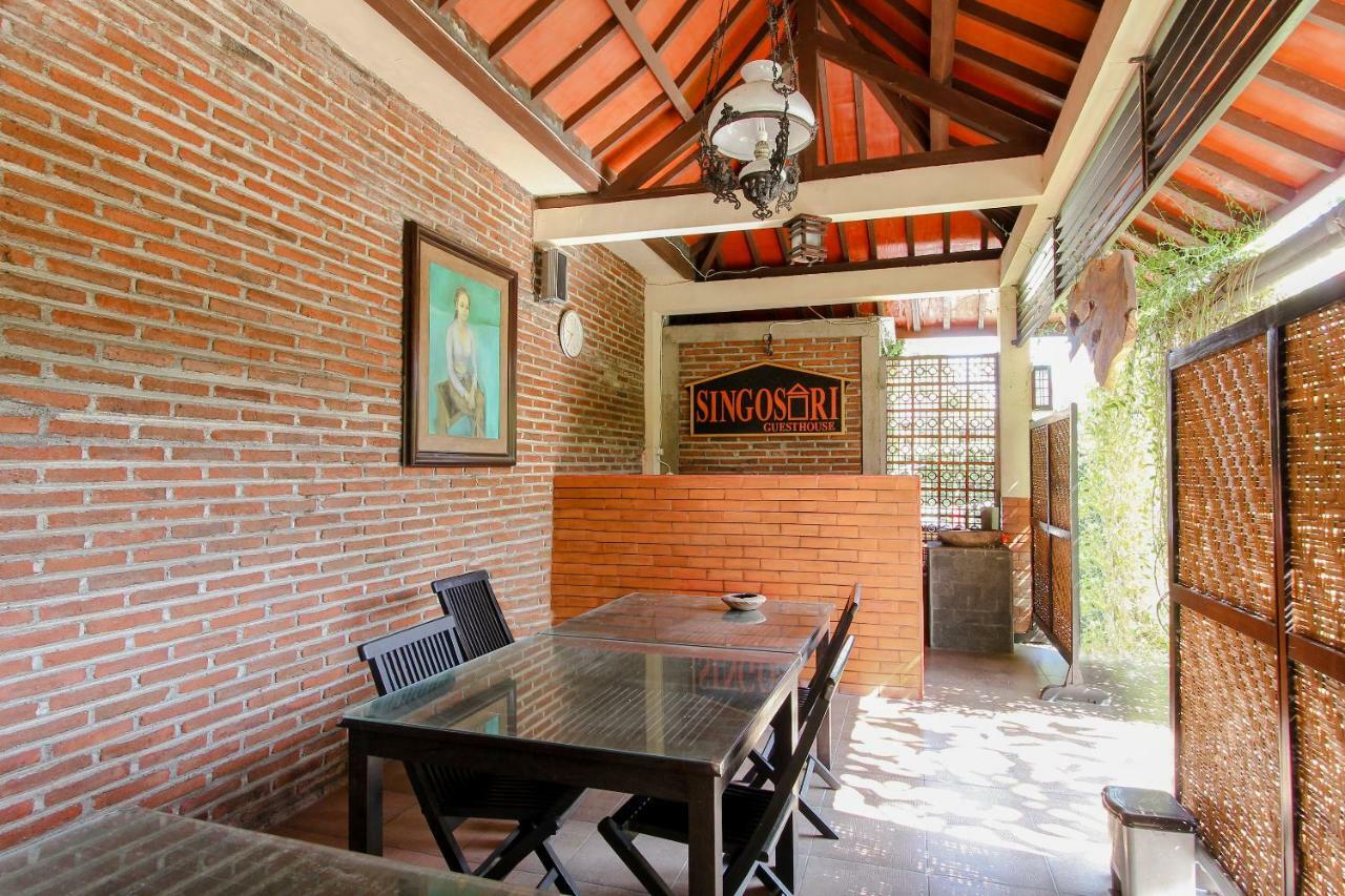 Oyo 1361 Singosari Family Residence Banyuwangi  Dış mekan fotoğraf